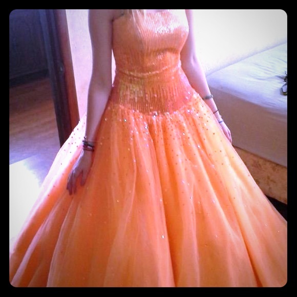 Prom Dress - Picture 1 of 3